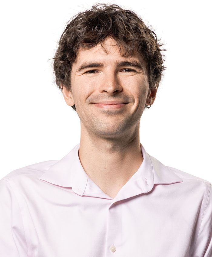 Headshot: Ryan Flores