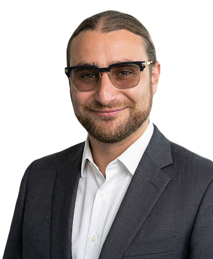 Headshot: Alex Demihovsky